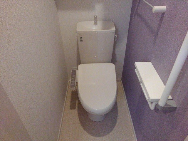 トイレ　ゆったりとした空間のトイレです