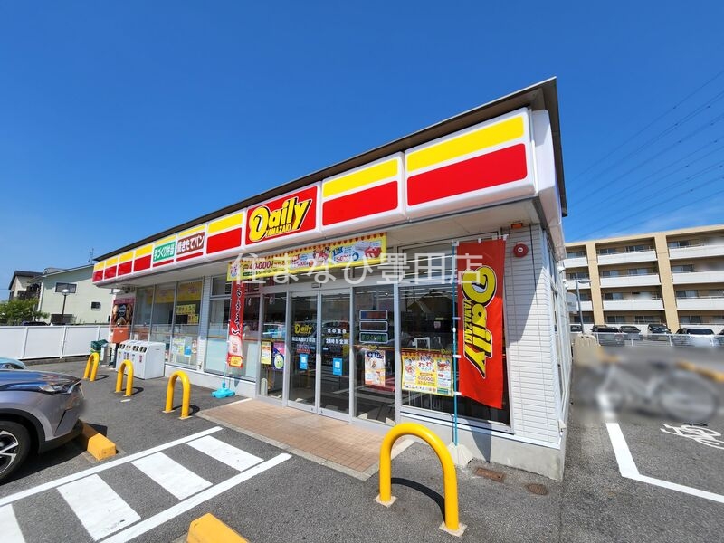コンビニ　デイリーヤマザキ知立鳥居3丁目店（コンビニ）まで462m