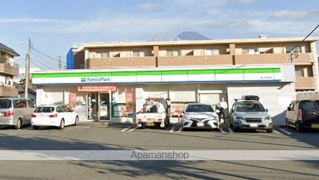 スーパー　食鮮館タイヨー荒田島店（スーパー）まで742m