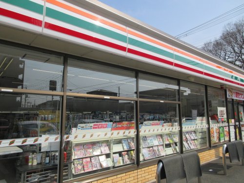 コンビニ　セブンイレブン 狭山東三ツ木店（コンビニ）まで1011m