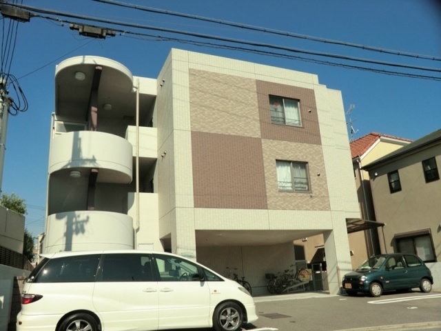 建物外観　オートロック付きで安心です！