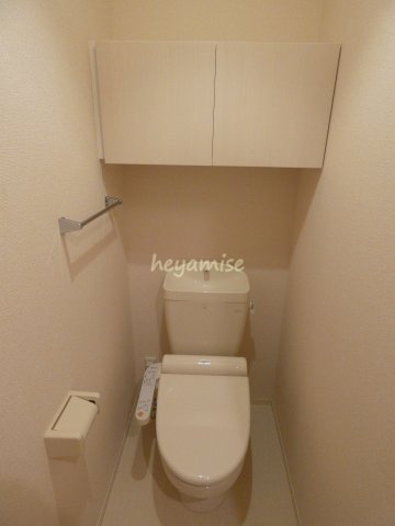トイレ　※別号室の写真になります。