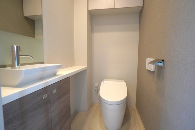 トイレ　※写真は同タイプ住戸です。