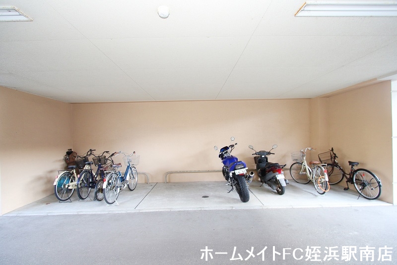 その他部屋・スペース　★屋根付きの駐輪場は嬉しいですね★