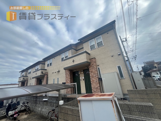 建物外観　ワンちゃん飼育可能のテラハ。