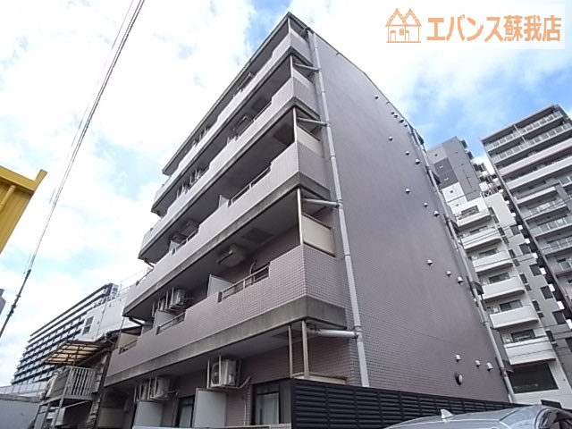 建物外観　おしゃれなタイル張の外観です