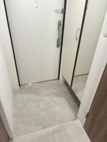 玄関　※別号室参考写真※