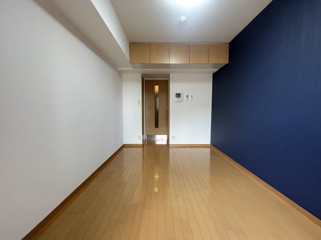 居室・リビング　こちらの居間で趣味の時間をお楽しみください