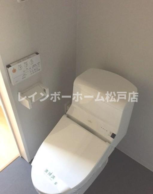 トイレ　トイレもきれいです