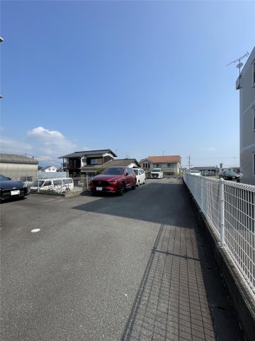 駐車場　駐車スペースもあります