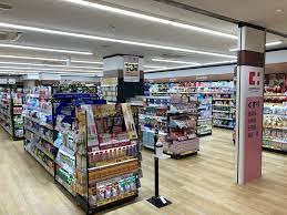 ドラックストア　ココカラファイン東札幌店（ドラッグストア）まで686m