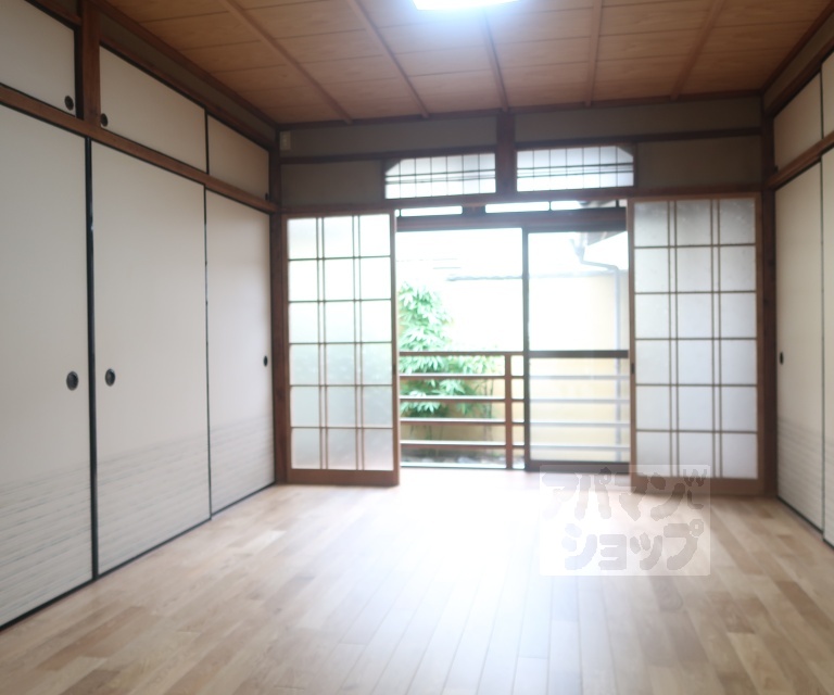 七条御所ノ内北町貸家の居間写真