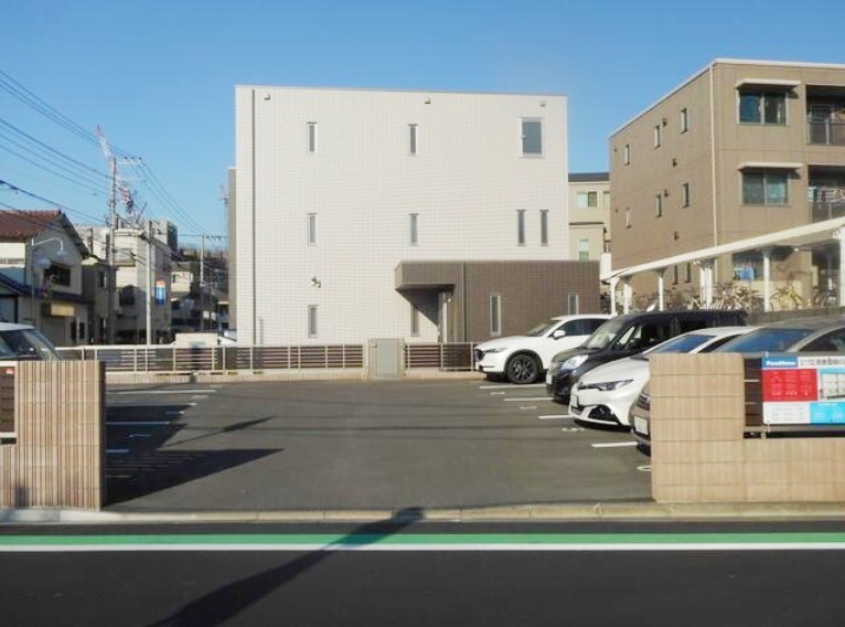 駐車場　只今満車