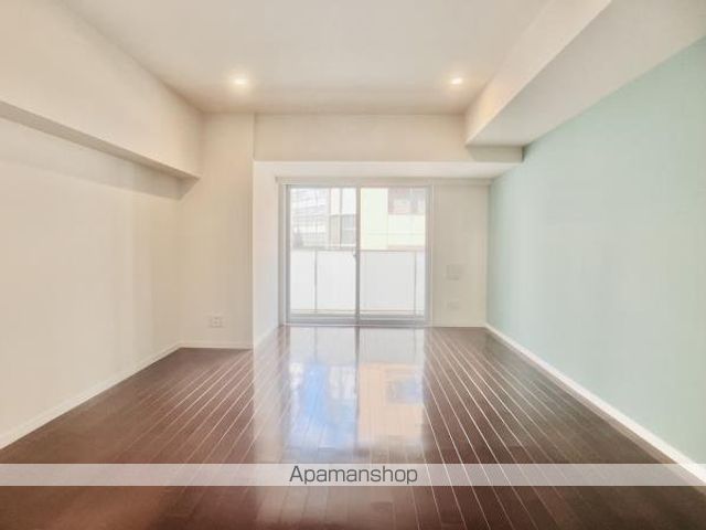 アーノンブライト一番町の居間写真