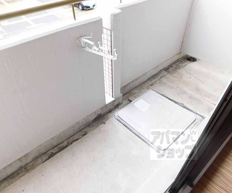 バルコニー　日当りのいいベランダです