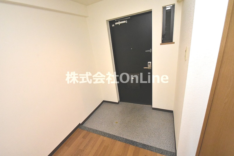 近鉄奈良線 河内花園駅 徒歩18分 6階建 築29年の玄関写真