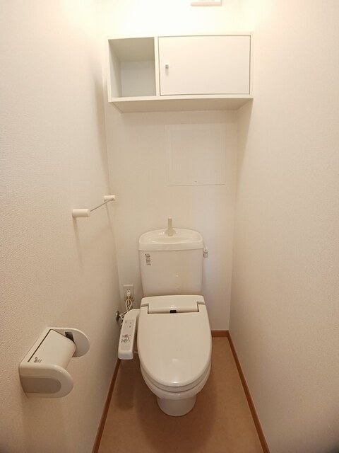ＪＲ山陽本線 大門駅 徒歩10分 2階建 築18年のトイレ写真