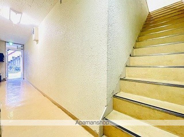 かげたマンションの外観写真