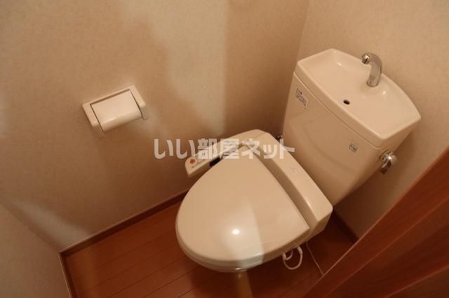 ＪＲ東北本線 仙台駅 徒歩18分 2階建 築22年のトイレ写真