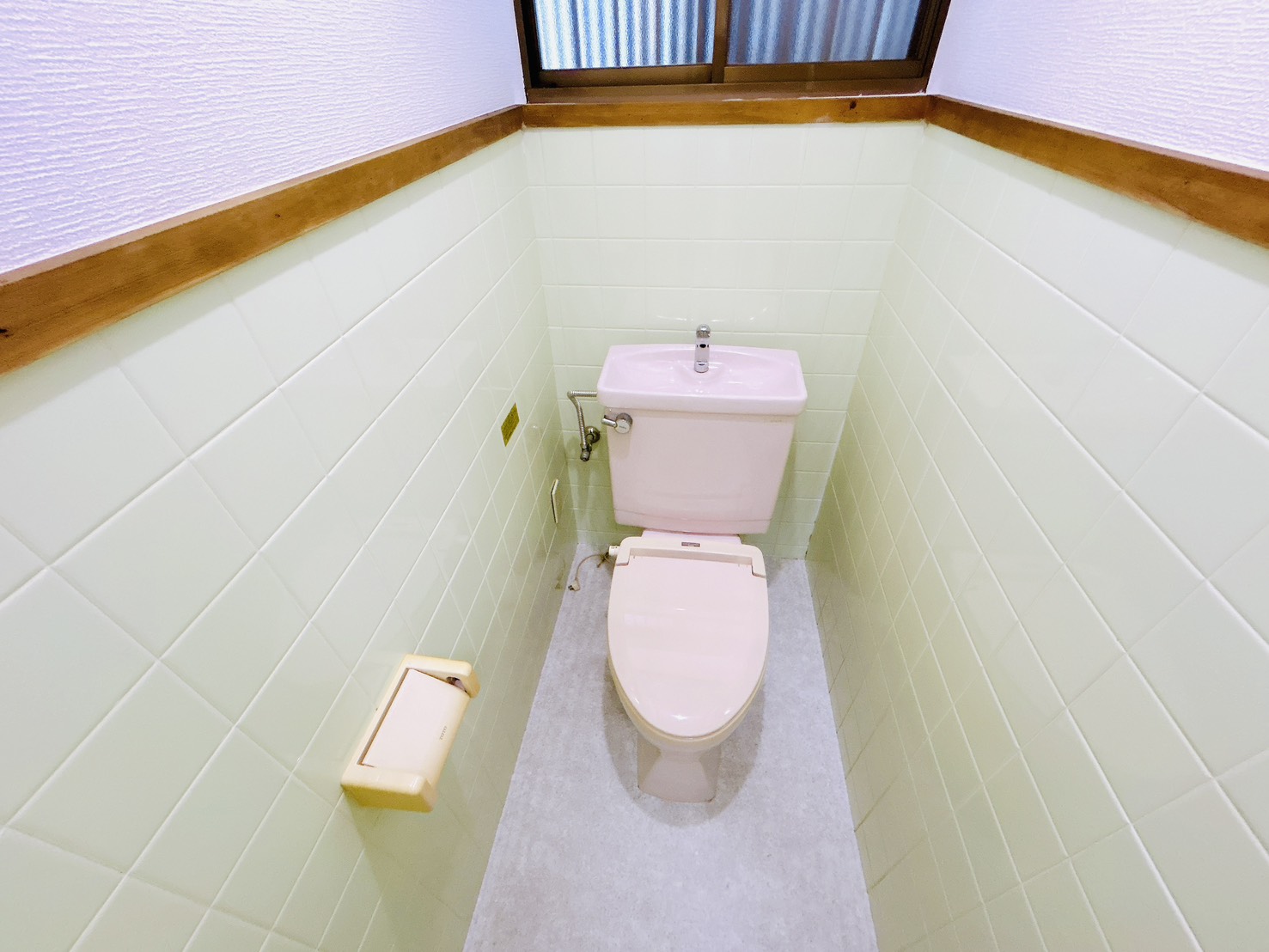ＪＲ紀勢本線 紀三井寺駅 徒歩19分 2階建 築62年のトイレ写真