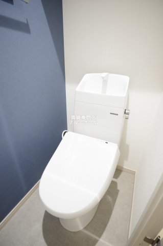 地下鉄御堂筋線 長居駅 徒歩7分 4階建 築2年のトイレ写真