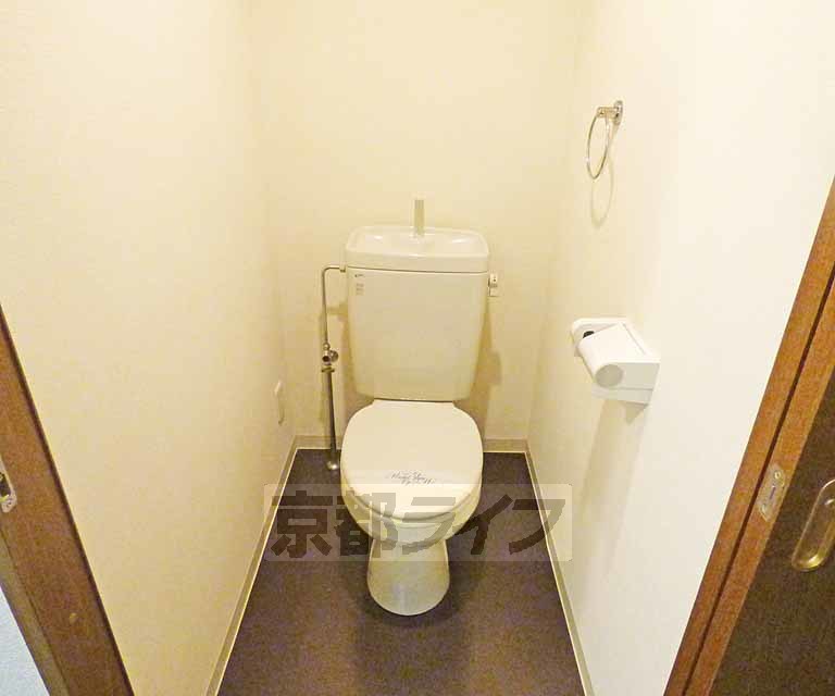 地下鉄烏丸線 丸太町駅 徒歩18分 3階建 築21年のトイレ写真