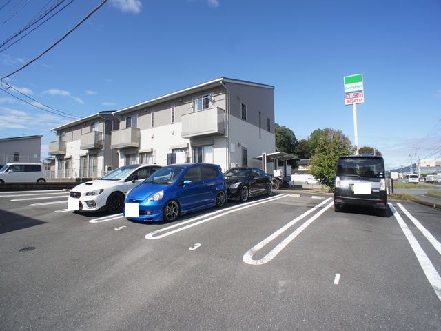 駐車場　駐車場2台付きです♪