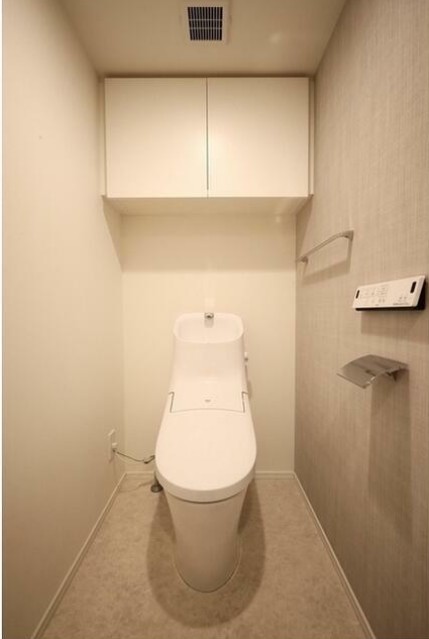都営三田線 千石駅 徒歩9分 4階建 築6年のトイレ写真