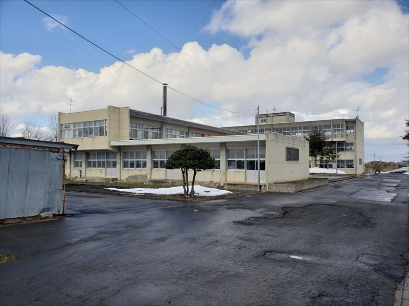 小学校　黒石市立黒石小学校（小学校）まで1161m