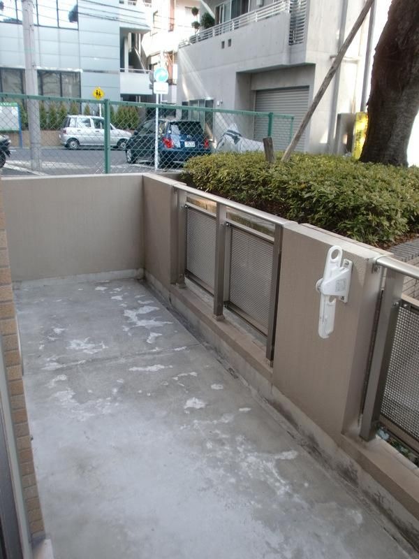 バルコニー　麻布イーストコア
