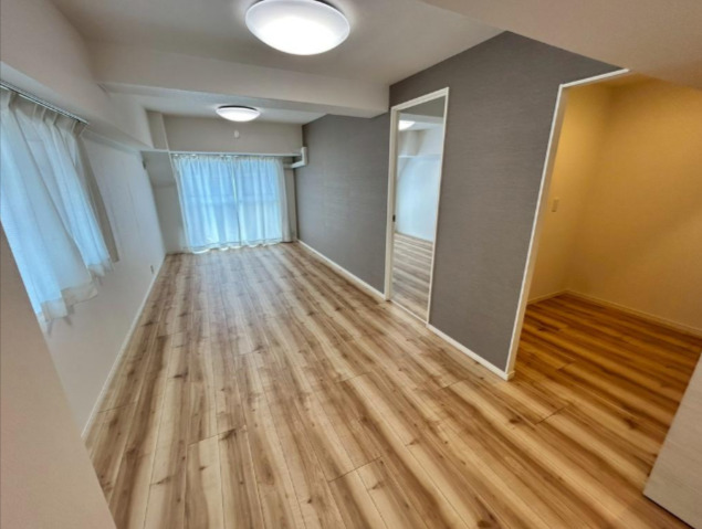 居室・リビング　角部屋☆2面採光で明るいお部屋です！