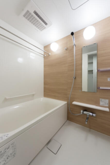 バス・シャワールーム　※写真は同タイプ住戸です。