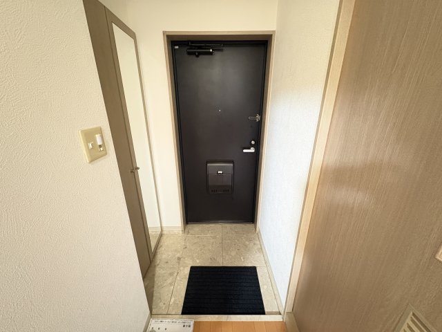 本山アネックスの玄関写真