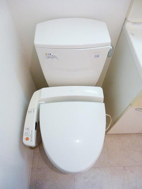 トイレ　※別部屋の参考写真です。