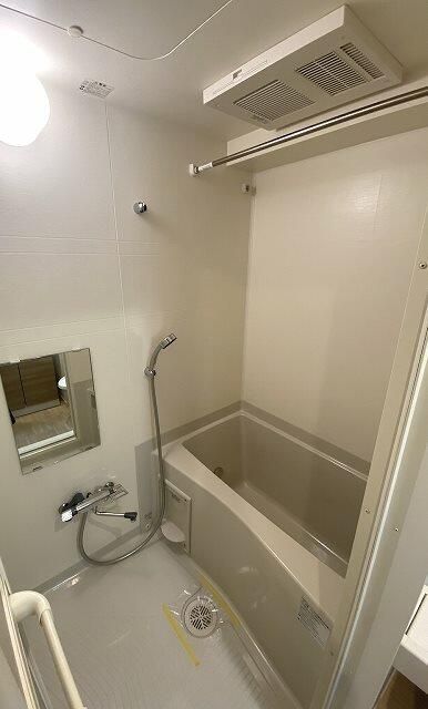 ＪＲ京浜東北線 西川口駅 徒歩6分 10階建 築7年の風呂写真