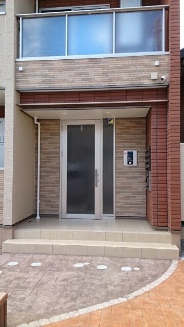 ＪＲ高崎線 宮原駅 バス乗車時間：10分 最寄りバス停で下車 徒歩3分 3階建 築7年の外観写真