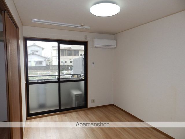ＪＲ山陽本線 西阿知駅 徒歩14分 2階建 築27年の居間写真