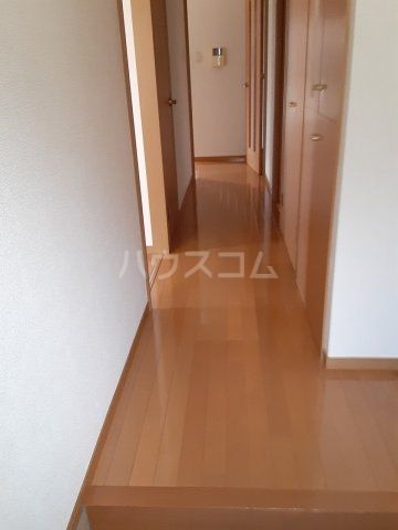 グランドヒルズ神の倉IIの玄関写真