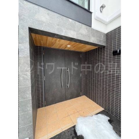 エントランス　詳細は、ウィンドワード中の島店までご相談下さい。