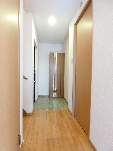 玄関　※写真は同タイプです。