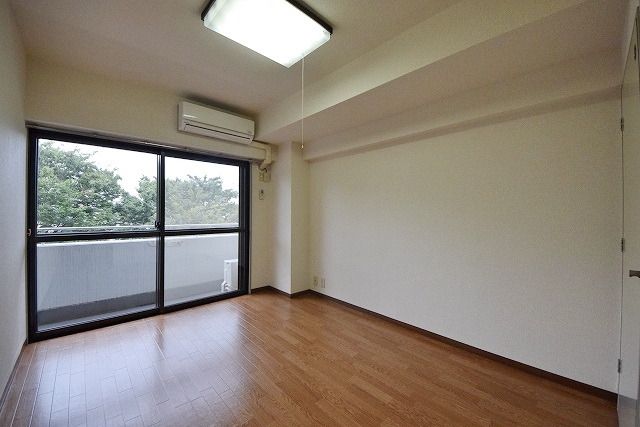 その他部屋・スペース　★6帖の洋室・きれいなフローリングです★