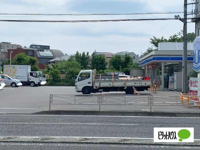 コンビニ　ローソン磯子森三丁目店（コンビニ）まで353m