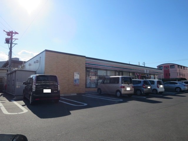 コンビニ　セブンイレブン鈴鹿阿古曽町店（コンビニ）まで220m