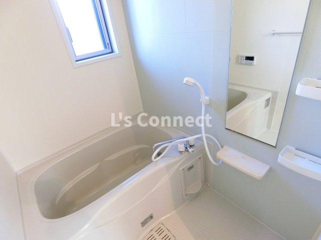 バス・シャワールーム　追焚き、浴室乾燥付きのお風呂。