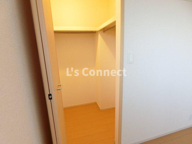 その他設備　各洋室にウォークインクローゼット付き。