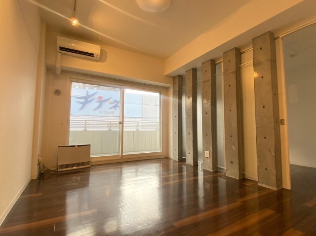 居室・リビング　他号室の写真です。参考までにご覧ください。