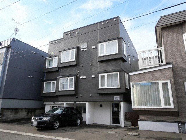 北海道札幌市東区北十六条東１３（アパート）の賃貸物件の外観