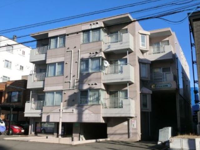 【札幌市北区北三十七条西のマンションの建物外観】