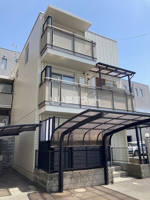 京都市南区東九条南石田町のアパートの建物外観