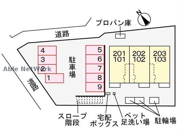 【蒲郡市豊岡町のアパートの駐車場】